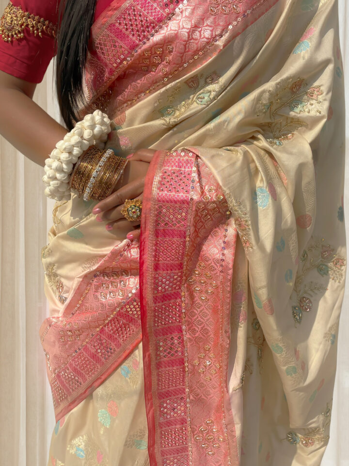 Gauri-Vastra (गौरी-वस्त्र)